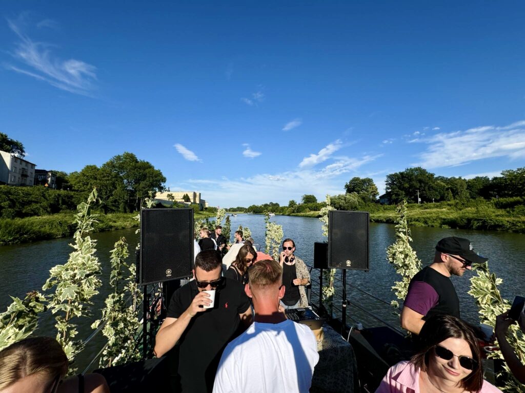 Zdjęcie realizacji nagłośnienia Statek Krystyna, Bulwar Czerwieński